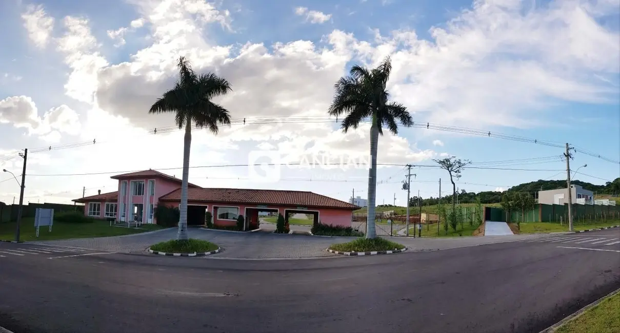 Foto 2 de Terreno / Lote à venda, 300m2 em Tomazetti, Santa Maria - RS