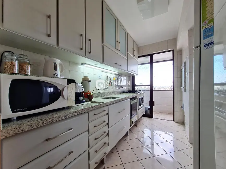 Foto 5 de Apartamento com 3 quartos à venda, 106m2 em Centro, Santa Maria - RS