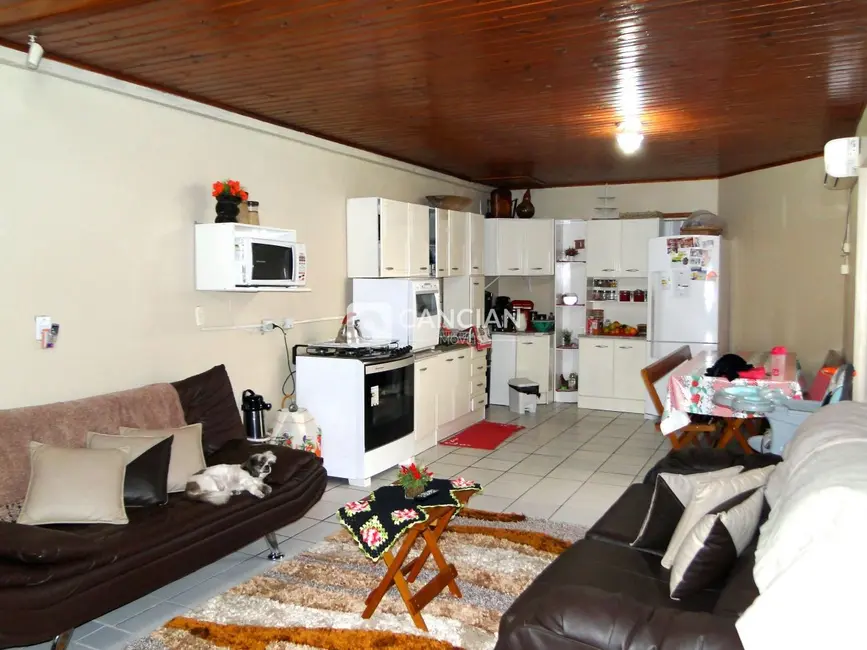 Foto 5 de Casa com 3 quartos à venda, 152m2 em Pinheiro Machado, Santa Maria - RS