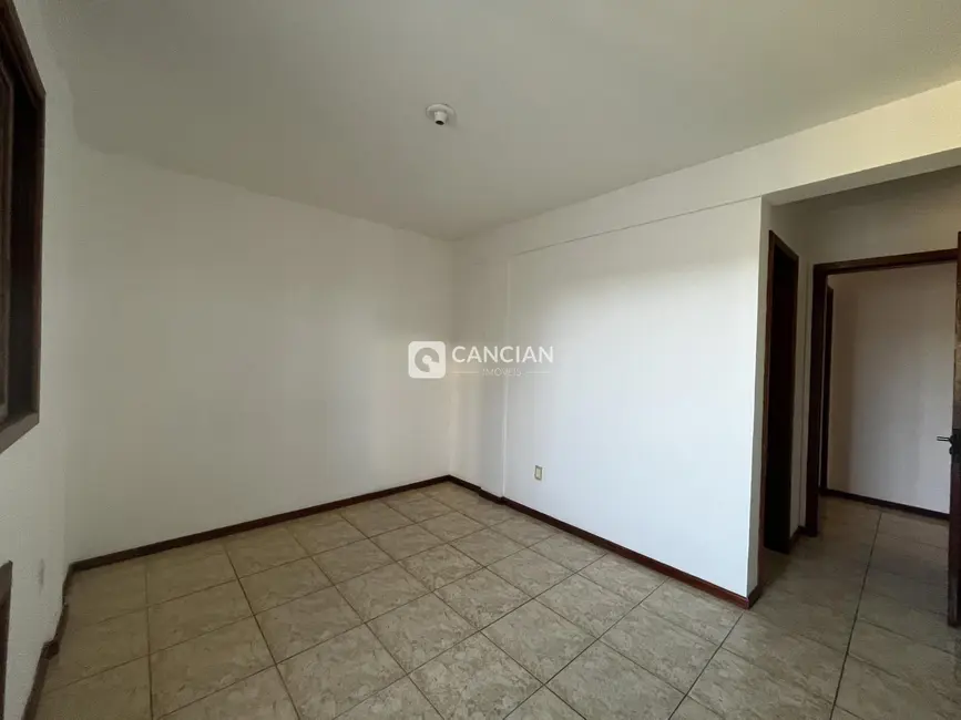 Foto 8 de Apartamento com 3 quartos para alugar, 81m2 em Patronato, Santa Maria - RS