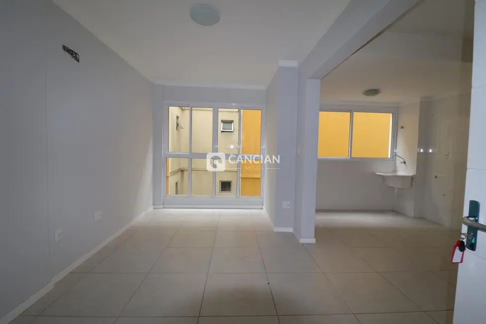 Foto 3 de Apartamento com 1 quarto para alugar, 46m2 em Nossa Senhora de Fátima, Santa Maria - RS