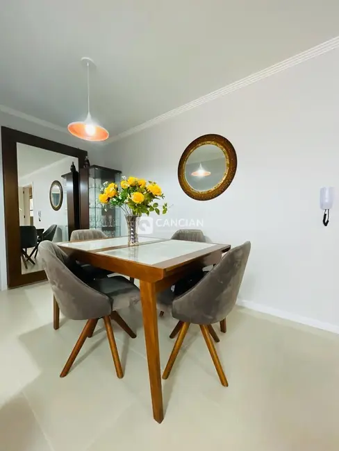 Foto 3 de Apartamento com 2 quartos à venda, 75m2 em Nossa Senhora das Dores, Santa Maria - RS