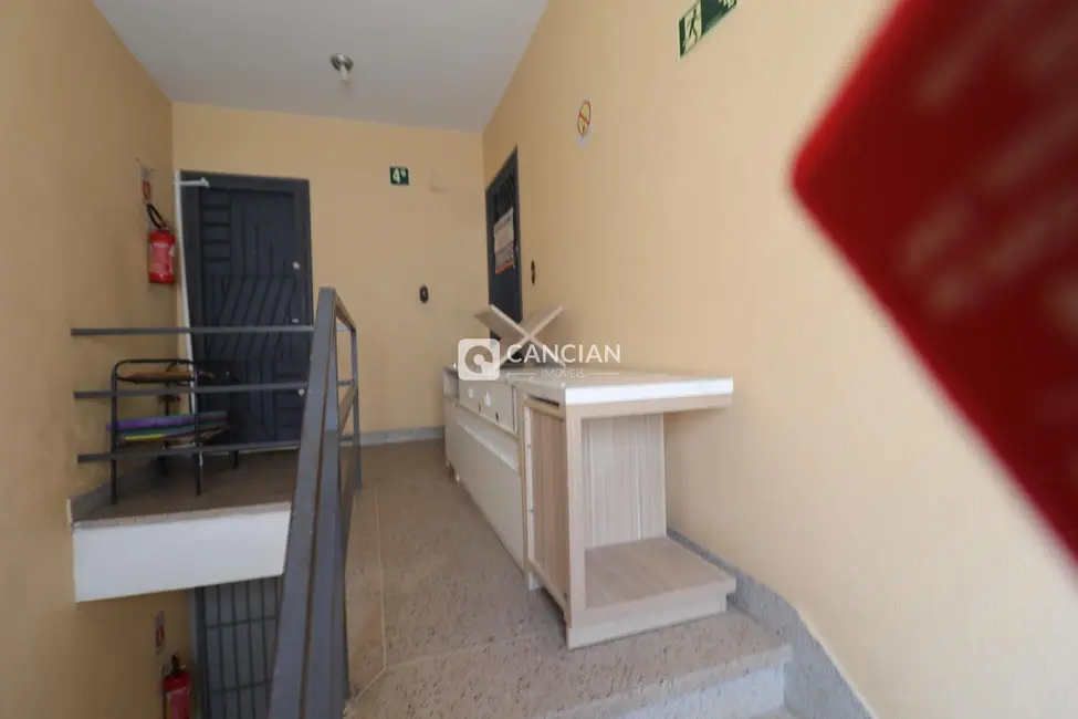 Foto 2 de Apartamento com 2 quartos para alugar, 98m2 em Nossa Senhora de Fátima, Santa Maria - RS