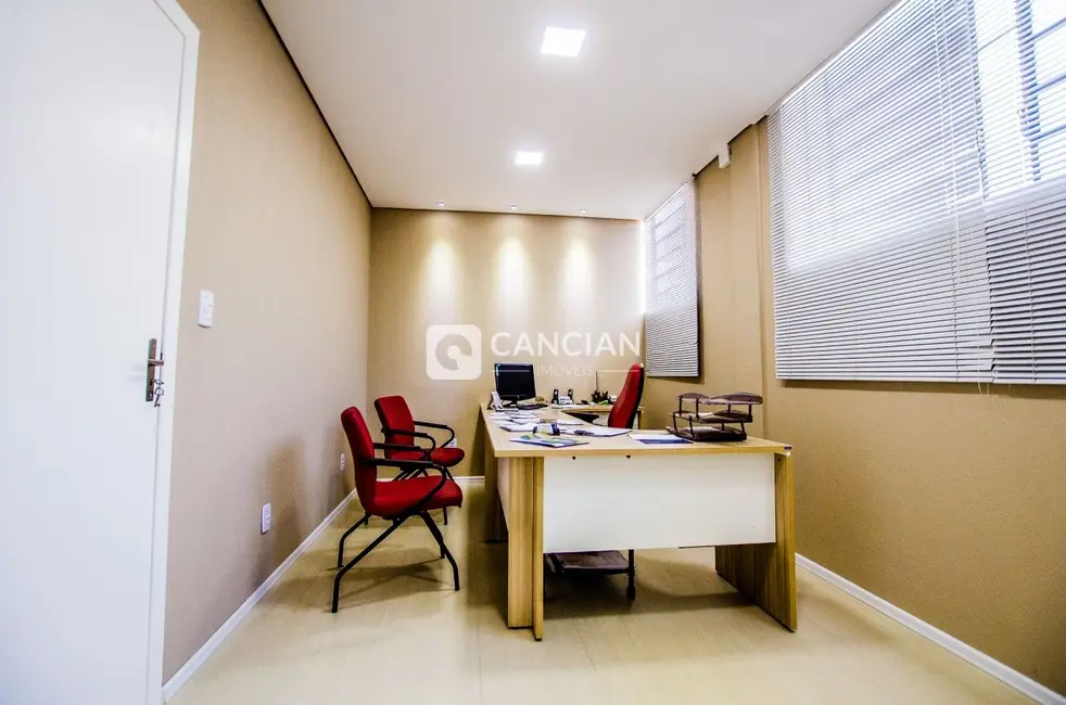 Foto 6 de Loja com 4 quartos à venda, 180m2 em Camobi, Santa Maria - RS