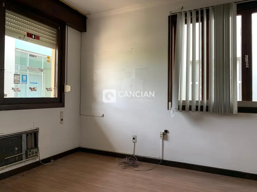 Foto 7 de Loja com 4 quartos à venda, 244m2 em Nossa Senhora Medianeira, Santa Maria - RS