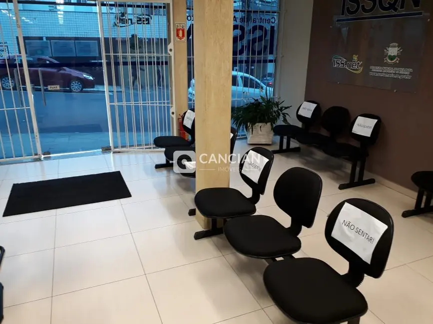 Foto 4 de Loja com 5 quartos para alugar, 225m2 em Centro, Santa Maria - RS