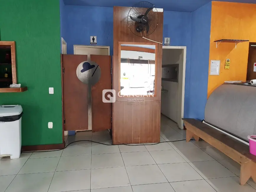 Loja com 1 quarto para alugar, 135m2 em Nossa Senhora de Fátima, Santa Maria - RS - imagem 9 Foto 9 de Loja com 1 quarto para alugar, 135m2 em Nossa Senhora de Fátima, Santa Maria - RS