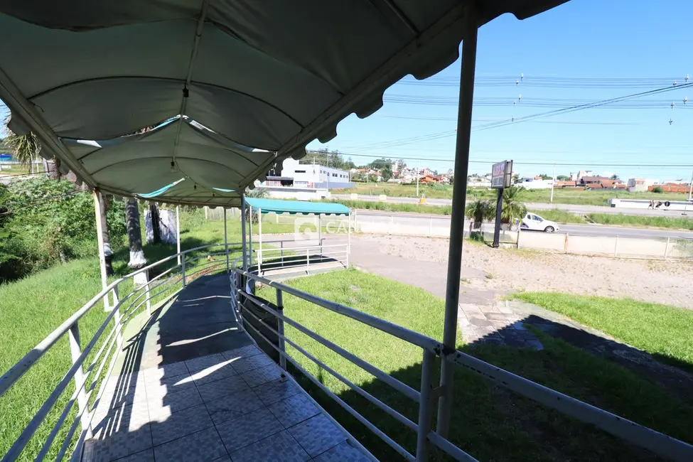 Foto 6 de Loja com 3 quartos para alugar, 385m2 em Nossa Senhora Medianeira, Santa Maria - RS