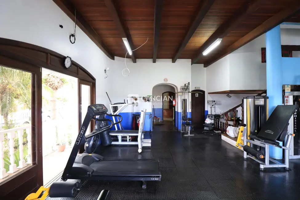 Foto 7 de Loja com 6 quartos para alugar, 458m2 em Nossa Senhora de Lourdes, Santa Maria - RS