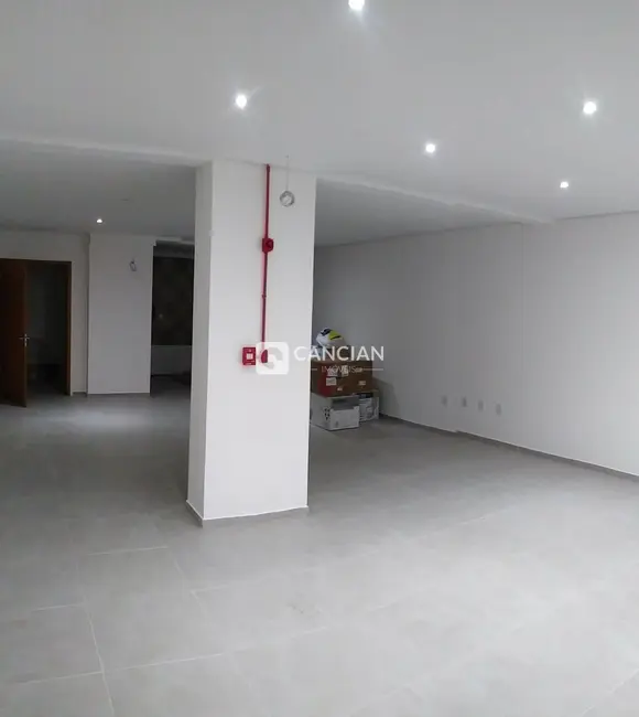 Foto 2 de Loja com 1 quarto para alugar, 73m2 em Nossa Senhora de Fátima, Santa Maria - RS
