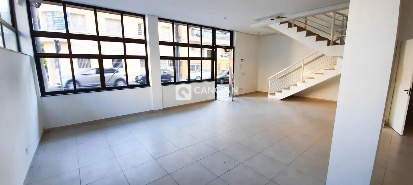 Foto 2 de Loja com 1 quarto à venda, 186m2 em Centro, Santa Maria - RS