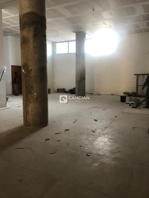 Foto 6 de Loja com 1 quarto para alugar, 280m2 em Nossa Senhora de Fátima, Santa Maria - RS