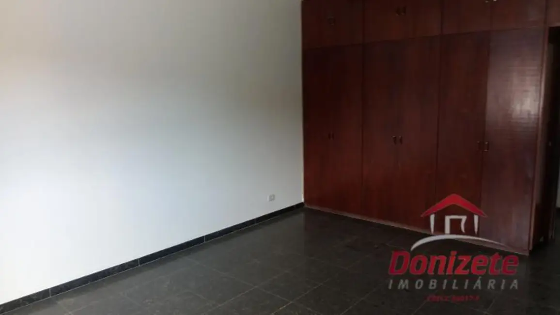 Foto 9 de Casa com 4 quartos à venda, 2500m2 em Vargem Grande Paulista - SP