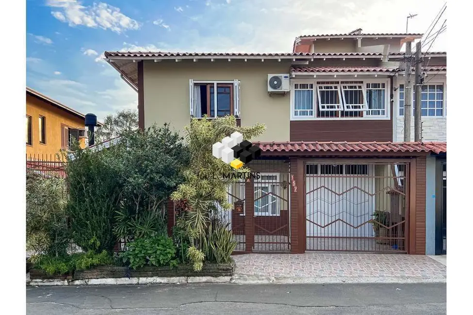 Foto 1 de Casa com 3 quartos à venda, 182m2 em Niterói, Canoas - RS