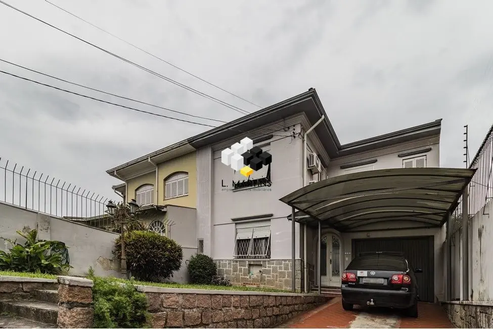 Foto 1 de Casa com 3 quartos à venda, 200m2 em Santana, Porto Alegre - RS