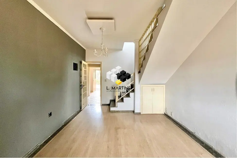 Foto 1 de Casa com 2 quartos à venda, 200m2 em Nossa Senhora das Graças, Canoas - RS