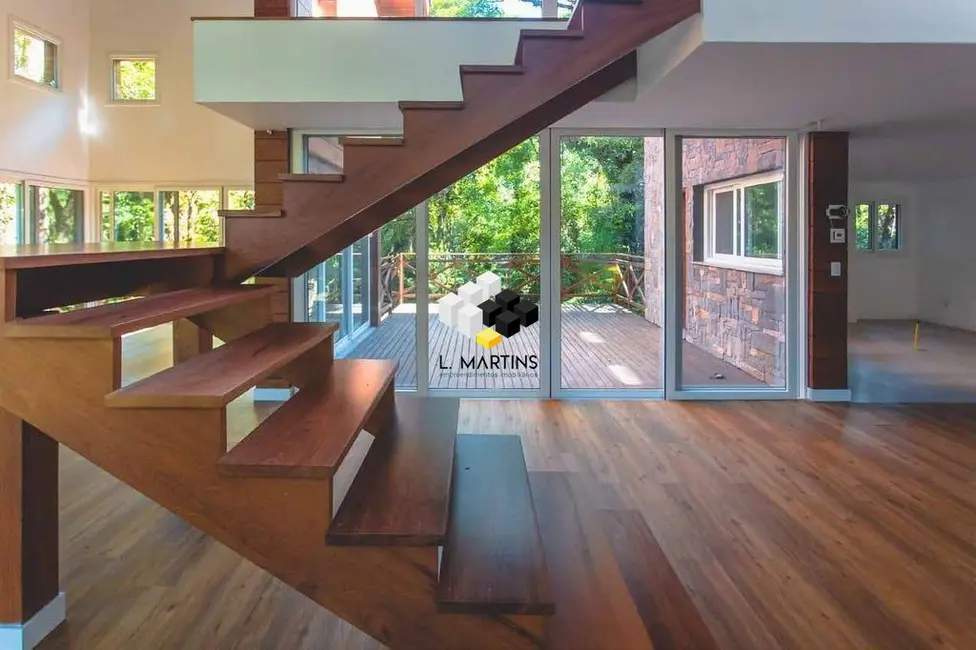 Casa de Condomínio com 4 quartos à venda, 345m2 em Gramado - RS - imagem 8 Foto 8 de Casa de Condomínio com 4 quartos à venda, 345m2 em Gramado - RS