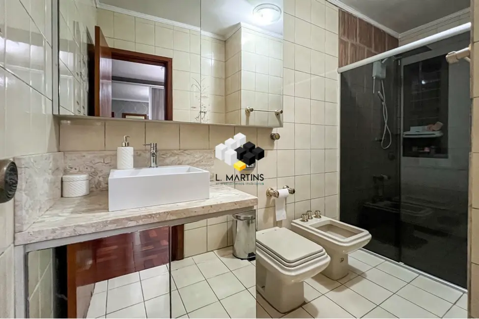 Foto 3 de Casa com 4 quartos à venda, 247m2 em São José, Canoas - RS