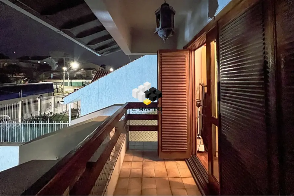 Foto 2 de Casa com 4 quartos à venda, 247m2 em São José, Canoas - RS