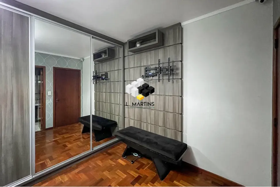 Foto 4 de Casa com 4 quartos à venda, 247m2 em São José, Canoas - RS