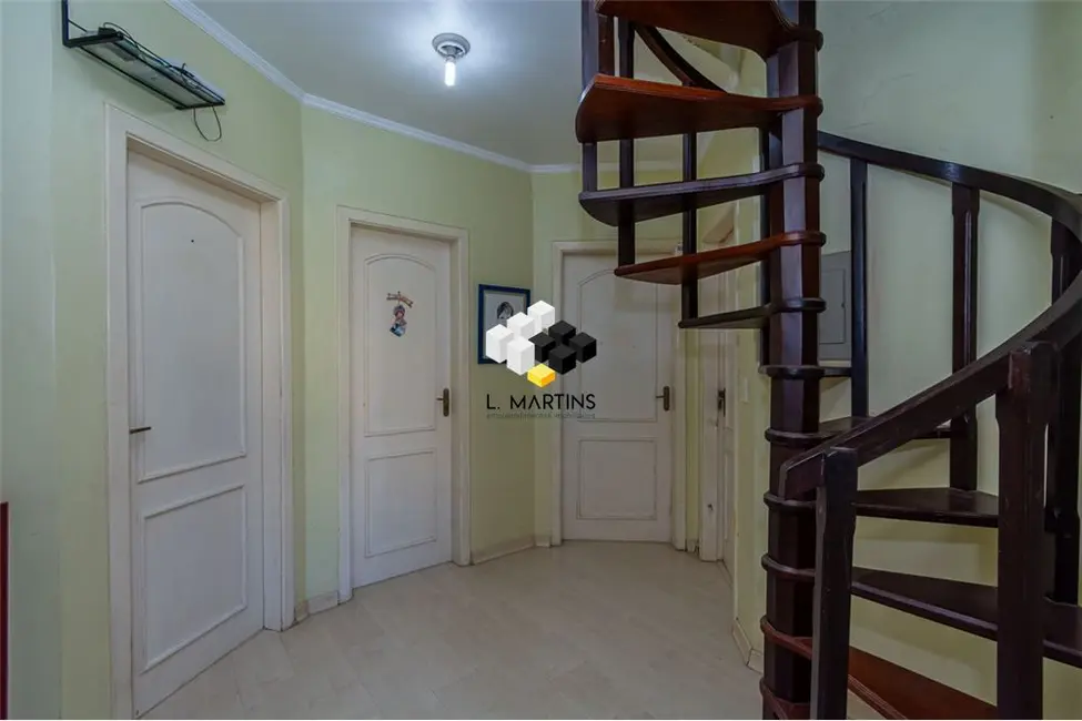 Casa com 4 quartos à venda, 294m2 em Canoas - RS - imagem 4 Foto 4 de Casa com 4 quartos à venda, 294m2 em Canoas - RS