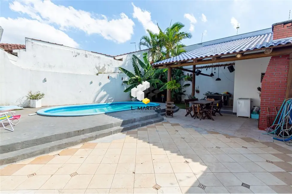 Foto 2 de Casa com 4 quartos à venda, 294m2 em Canoas - RS