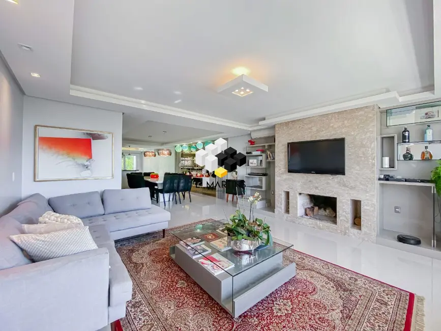 Foto 2 de Casa com 4 quartos à venda, 352m2 em Chácara das Pedras, Porto Alegre - RS