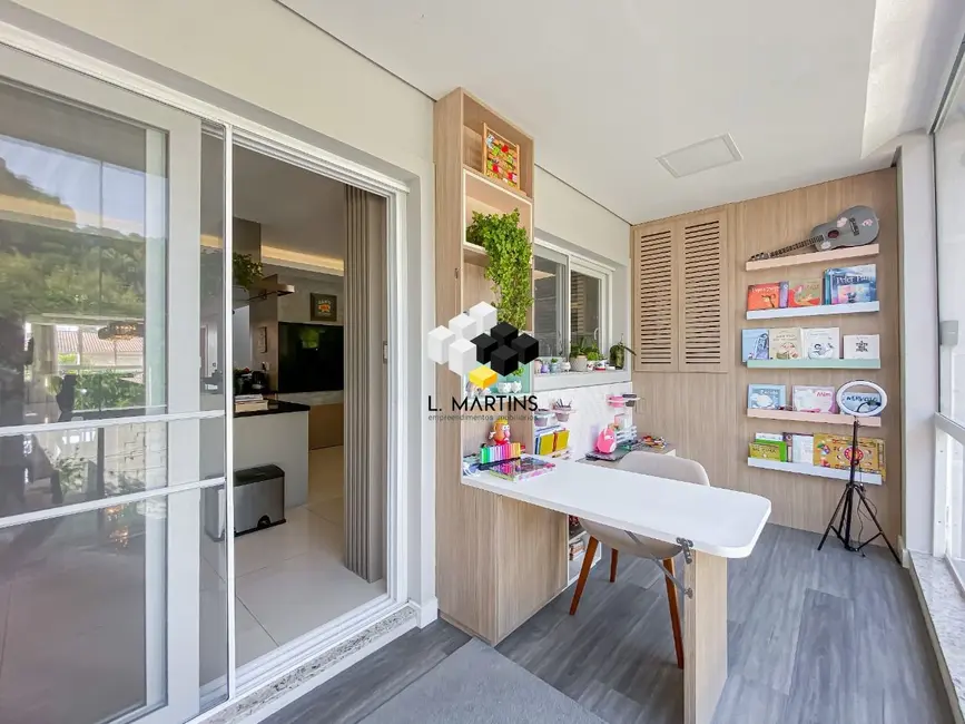 Foto 9 de Casa com 4 quartos à venda, 352m2 em Chácara das Pedras, Porto Alegre - RS