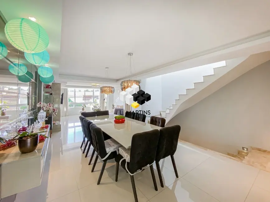 Foto 6 de Casa com 4 quartos à venda, 352m2 em Chácara das Pedras, Porto Alegre - RS