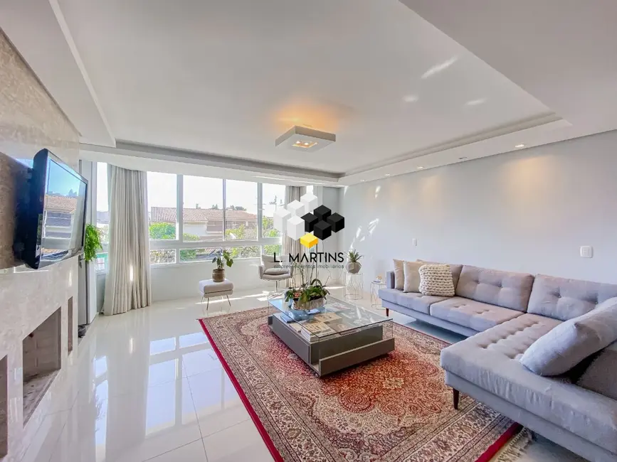 Foto 3 de Casa com 4 quartos à venda, 352m2 em Chácara das Pedras, Porto Alegre - RS