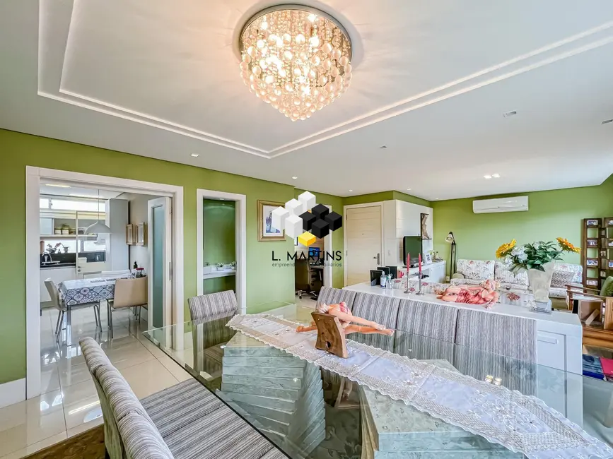 Apartamento com 3 quartos à venda, 124m2 em Auxiliadora, Porto Alegre - RS - imagem 7 Foto 7 de Apartamento com 3 quartos à venda, 124m2 em Auxiliadora, Porto Alegre - RS