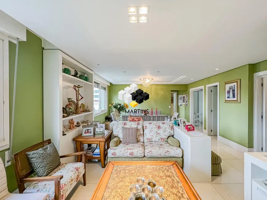 Apartamento com 3 quartos à venda, 124m2 em Auxiliadora, Porto Alegre - RS - imagem 3 Foto 3 de Apartamento com 3 quartos à venda, 124m2 em Auxiliadora, Porto Alegre - RS