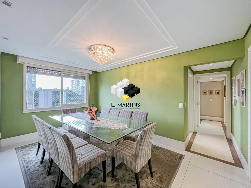 Apartamento com 3 quartos à venda, 124m2 em Auxiliadora, Porto Alegre - RS - imagem 5 Foto 5 de Apartamento com 3 quartos à venda, 124m2 em Auxiliadora, Porto Alegre - RS