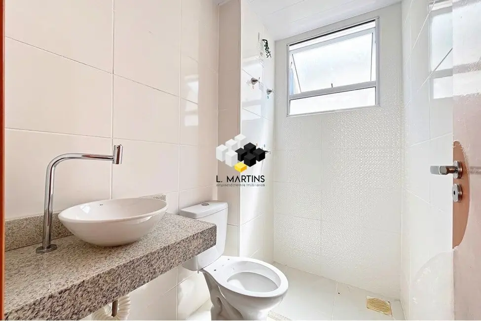 Foto 2 de Apartamento com 2 quartos à venda, 40m2 em Restinga, Porto Alegre - RS