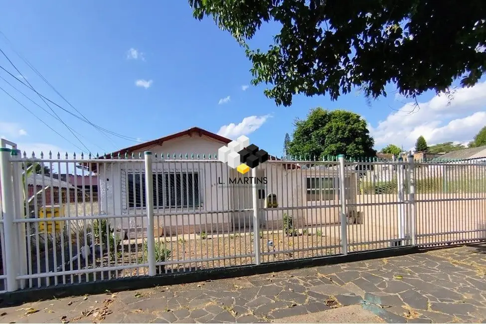 Foto 2 de Casa com 4 quartos à venda, 75m2 em Nossa Senhora das Graças, Canoas - RS