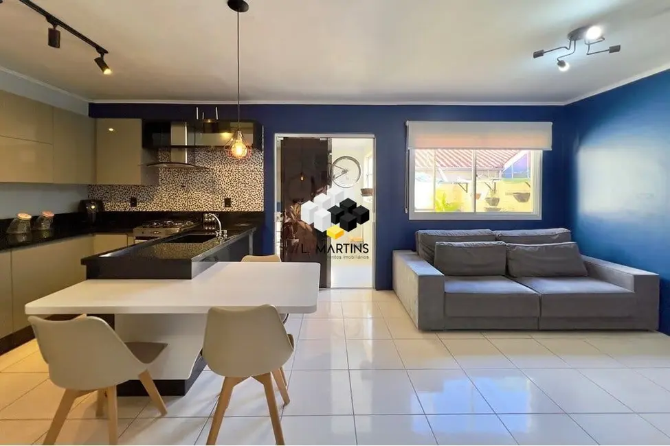 Foto 2 de Casa de Condomínio com 2 quartos à venda, 55m2 em Olaria, Canoas - RS