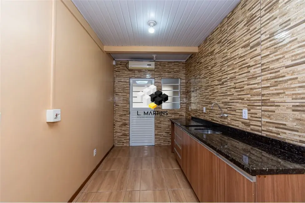 Foto 2 de Casa com 2 quartos à venda, 50m2 em São José, Canoas - RS