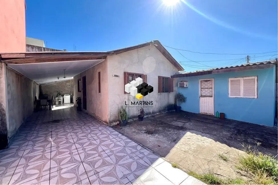 Casa com 2 quartos à venda, 80m2 em Estância Velha, Canoas - RS - imagem 2 Foto 2 de Casa com 2 quartos à venda, 80m2 em Estância Velha, Canoas - RS