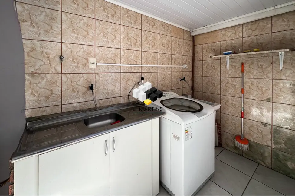 Casa com 2 quartos à venda, 82m2 em Guajuviras, Canoas - RS - imagem 9 Foto 9 de Casa com 2 quartos à venda, 82m2 em Guajuviras, Canoas - RS