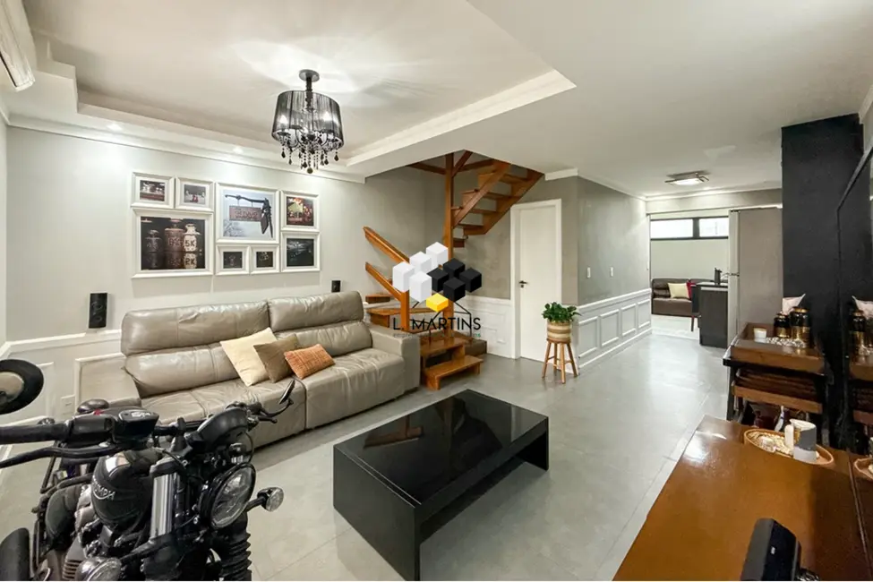 Foto 1 de Casa com 2 quartos à venda, 98m2 em Niterói, Canoas - RS