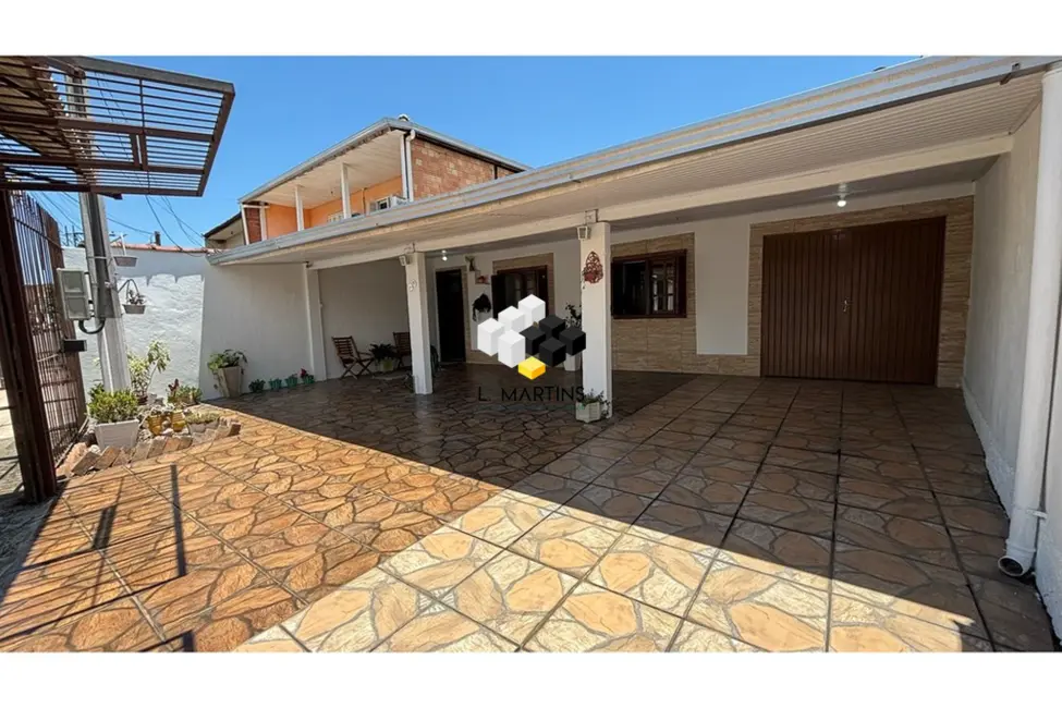 Foto 1 de Casa com 2 quartos à venda, 98m2 em Guajuviras, Canoas - RS