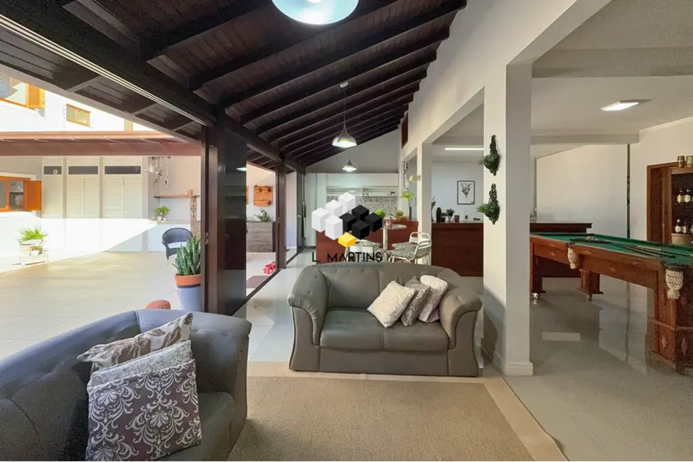 Foto 2 de Casa com 4 quartos à venda, 328m2 em São José, Canoas - RS