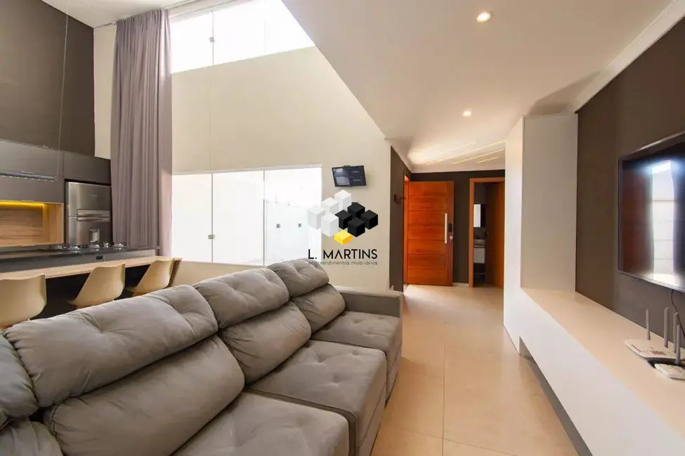Casa com 2 quartos à venda, 154m2 em Igara, Canoas - RS - imagem 3 Foto 3 de Casa com 2 quartos à venda, 154m2 em Igara, Canoas - RS