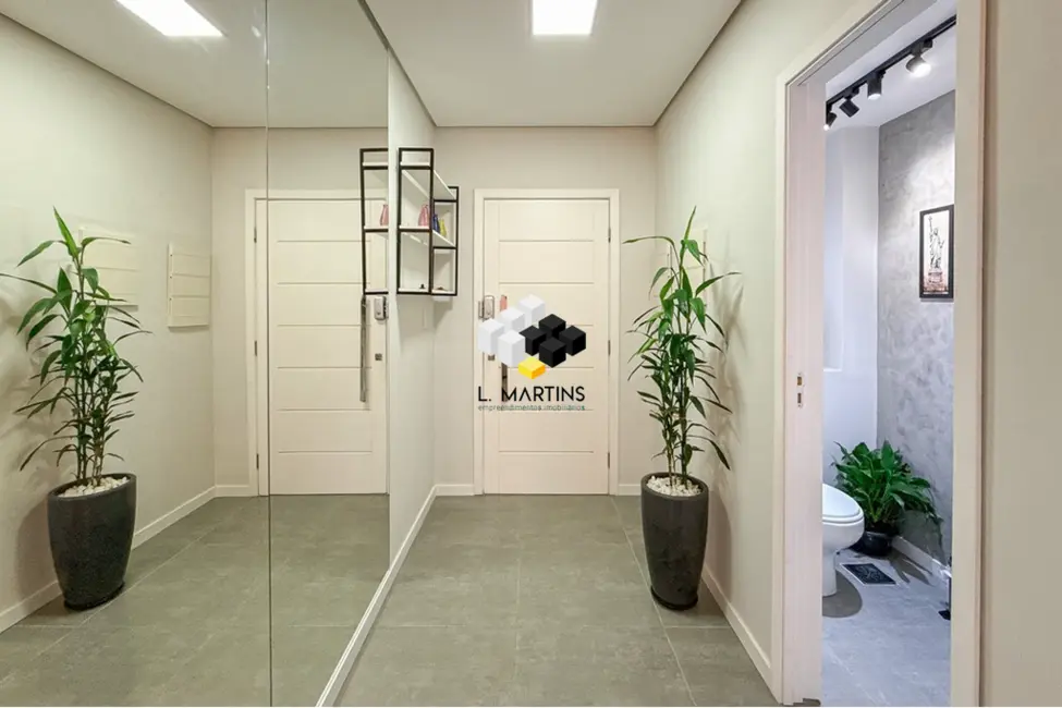 Casa de Condomínio com 3 quartos à venda, 226m2 em Centro, Canoas - RS - imagem 5 Foto 5 de Casa de Condomínio com 3 quartos à venda, 226m2 em Centro, Canoas - RS