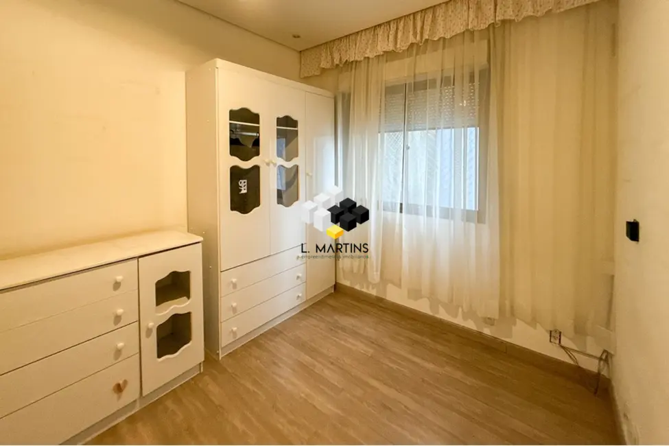 Apartamento com 2 quartos à venda, 77m2 em Nossa Senhora das Graças, Canoas - RS - imagem 3 Foto 3 de Apartamento com 2 quartos à venda, 77m2 em Nossa Senhora das Graças, Canoas - RS