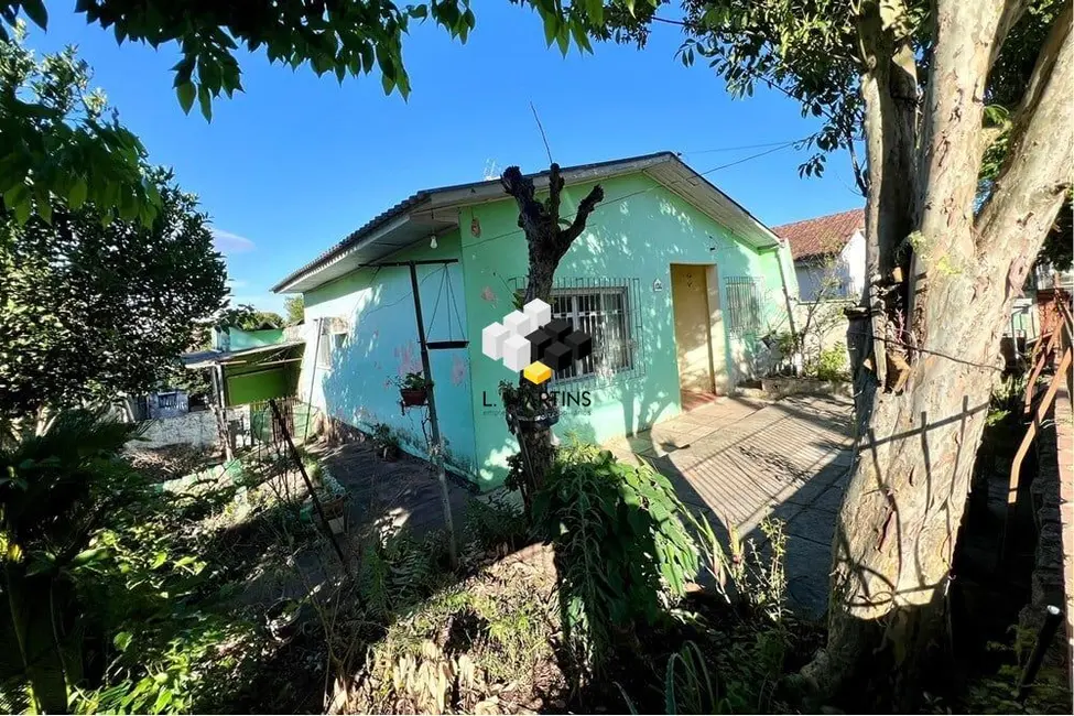 Casa com 2 quartos à venda, 166m2 em Igara, Canoas - RS - imagem 2 Foto 2 de Casa com 2 quartos à venda, 166m2 em Igara, Canoas - RS