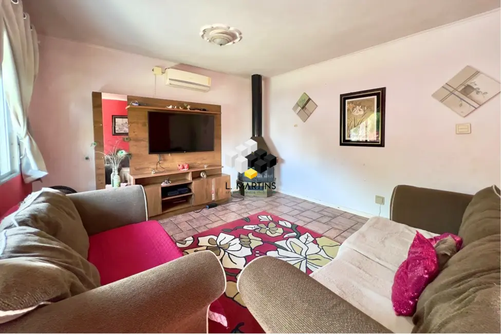 Casa com 3 quartos à venda, 170m2 em Igara, Canoas - RS - imagem 3 Foto 3 de Casa com 3 quartos à venda, 170m2 em Igara, Canoas - RS