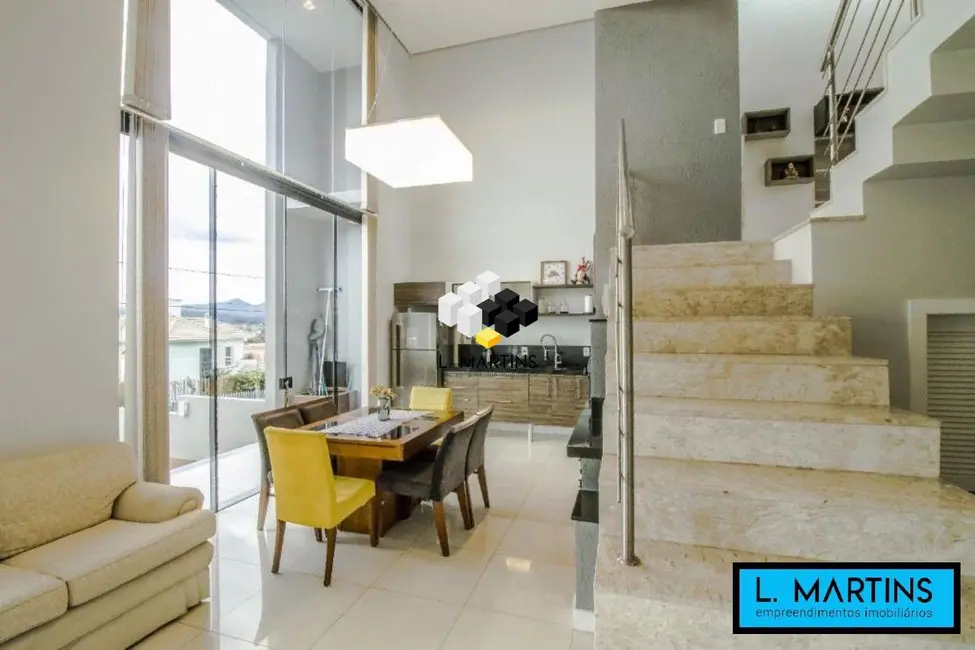 Foto 3 de Casa de Condomínio com 3 quartos à venda, 284m2 em Primavera, Novo Hamburgo - RS