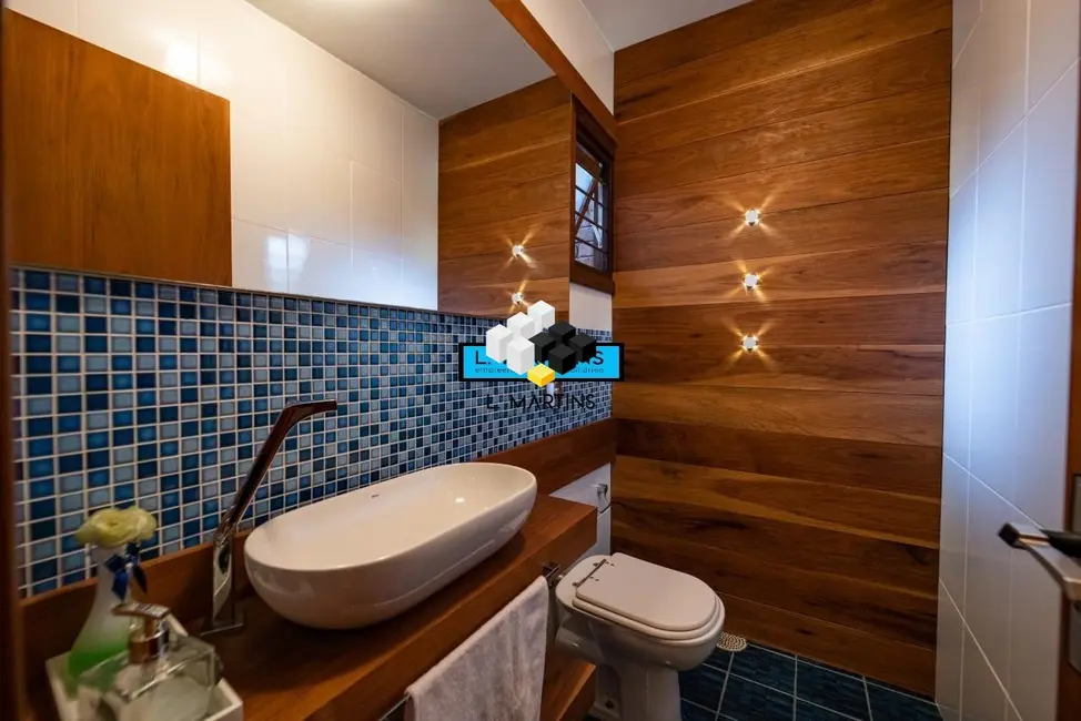 Casa com 4 quartos à venda, 407m2 em Vila Nova, Novo Hamburgo - RS - imagem 6 Foto 6 de Casa com 4 quartos à venda, 407m2 em Vila Nova, Novo Hamburgo - RS