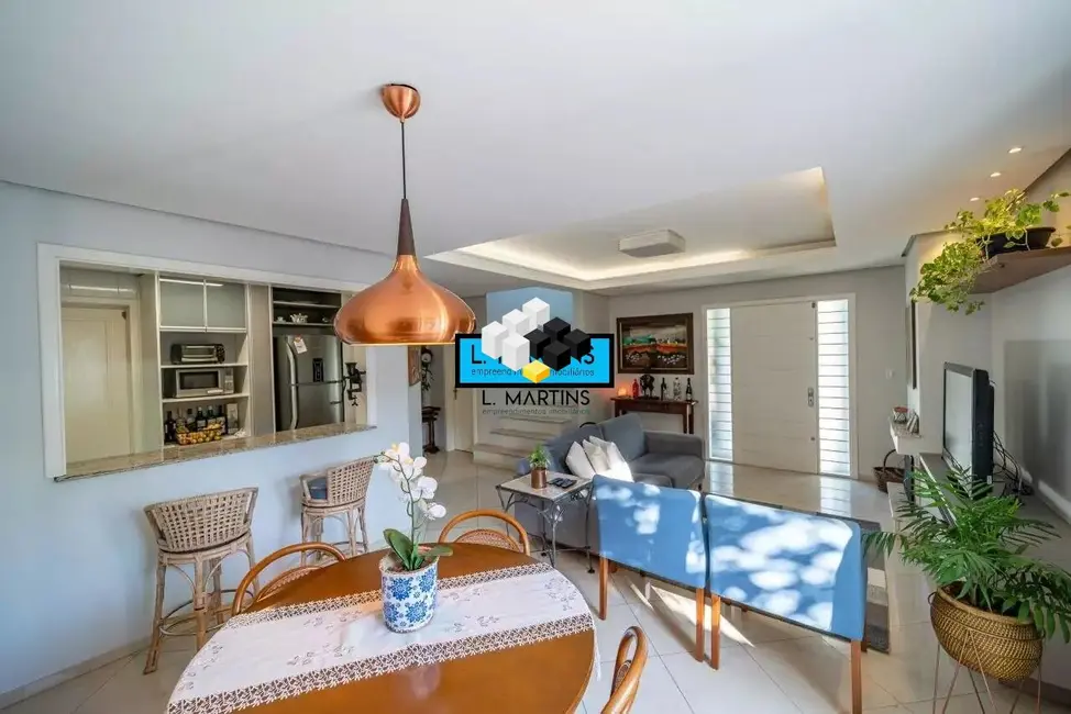 Foto 3 de Casa com 2 quartos à venda, 138m2 em Hamburgo Velho, Novo Hamburgo - RS